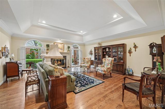 13302 Fairfield Circle Drive, Town And Country, MO 63017