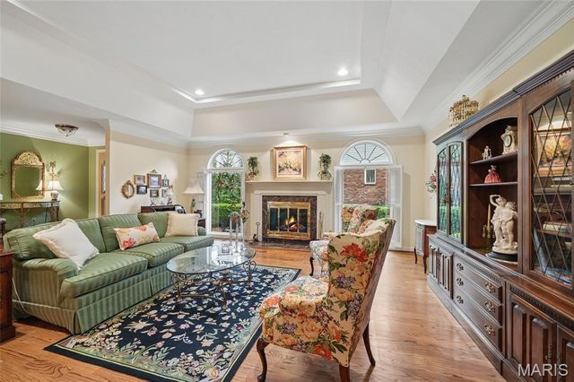 13302 Fairfield Circle Drive, Town And Country, MO 63017