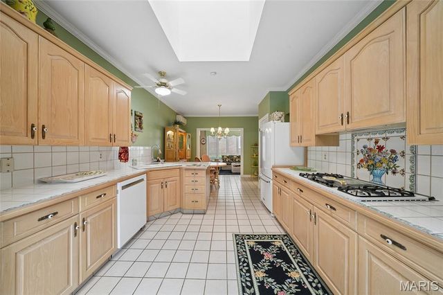 13302 Fairfield Circle Drive, Town And Country, MO 63017