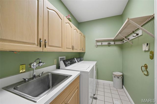 13302 Fairfield Circle Drive, Town And Country, MO 63017