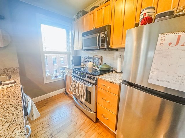 26 Hanson 3, Boston, MA 02118