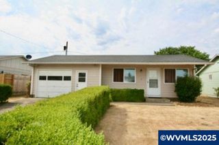 1332 Thompson Rd, Woodburn, OR 97071