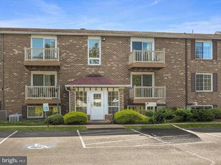 1001 NANROC DR #12, Mechanicsburg, PA 17055