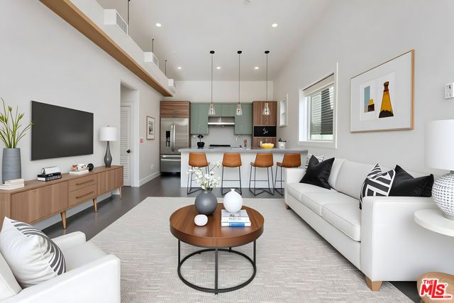 3850 Glenalbyn Drive, Los Angeles, CA 90065