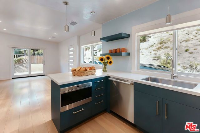 3850 Glenalbyn Drive, Los Angeles, CA 90065