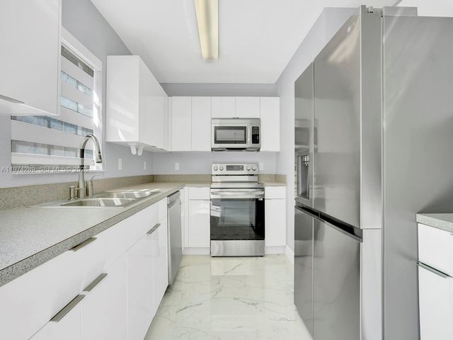 8664 SW 22nd Ct, Miramar, FL 33025