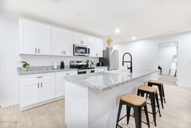 1821 W Hadley Street, Phoenix, AZ 85007