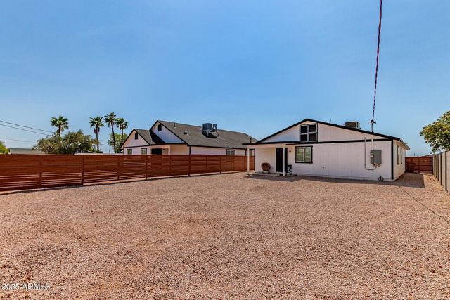 1821 W Hadley Street, Phoenix, AZ 85007