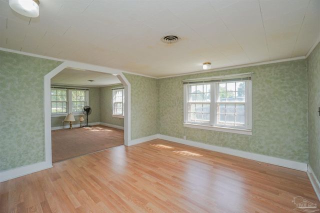 6265 Blue Angel Pkwy, Pensacola, FL 32526