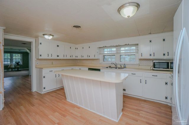 6265 Blue Angel Pkwy, Pensacola, FL 32526