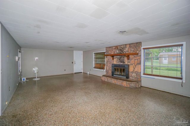 6265 Blue Angel Pkwy, Pensacola, FL 32526