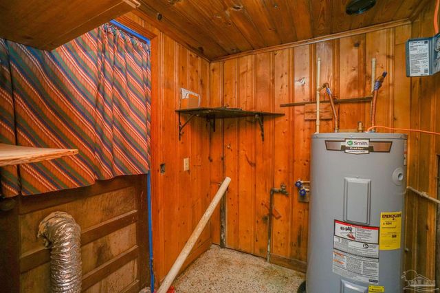 6265 Blue Angel Pkwy, Pensacola, FL 32526