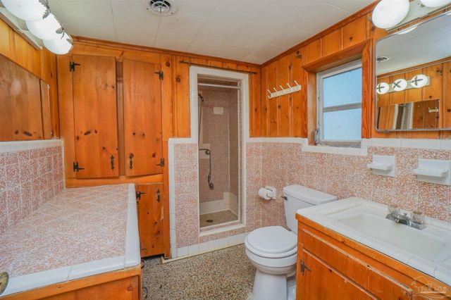 6265 Blue Angel Pkwy, Pensacola, FL 32526