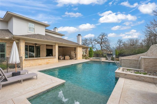 8806 Queens Court, College Station, TX 77845