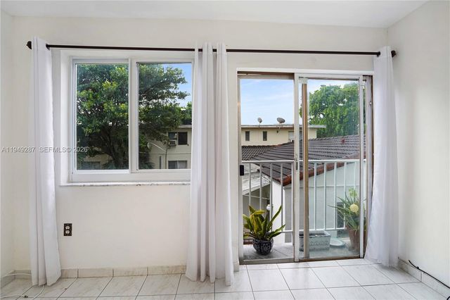 7925 Carlyle Ave 202, Miami Beach, FL 33141