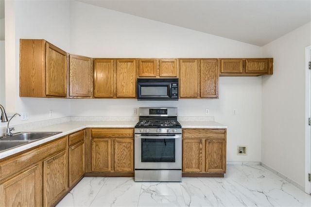 1725 Queensbury Drive, Moore, OK 73160