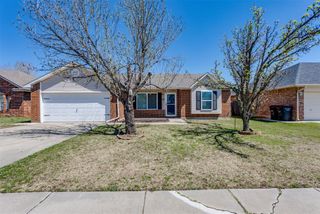 1725 Queensbury Drive, Moore, OK 73160