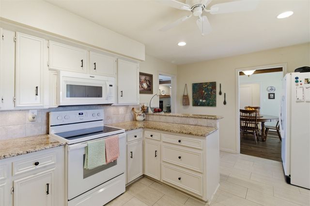 1570 Bryson Lane, Midlothian, TX 76065