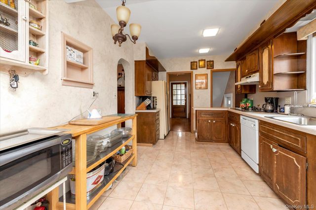 104 E. Melrose Street, Valley Stream, NY 11580