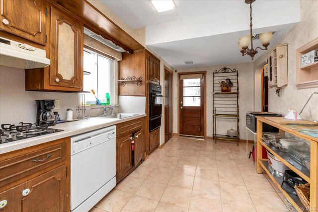 104 E. Melrose Street, Valley Stream, NY 11580