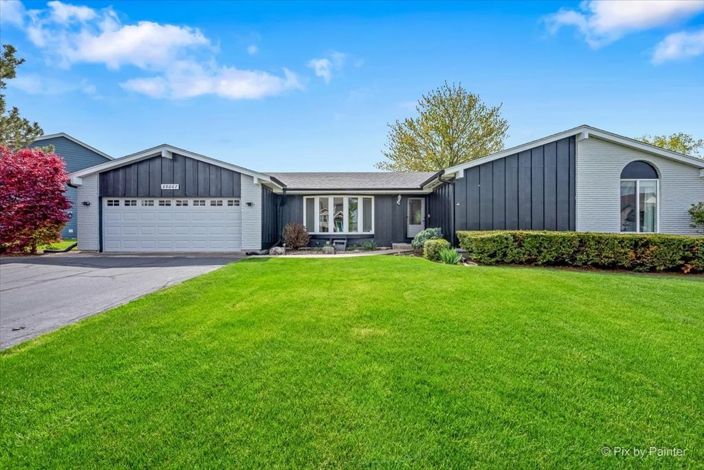 39867 N Harbor Ridge Drive, Antioch, IL 60002