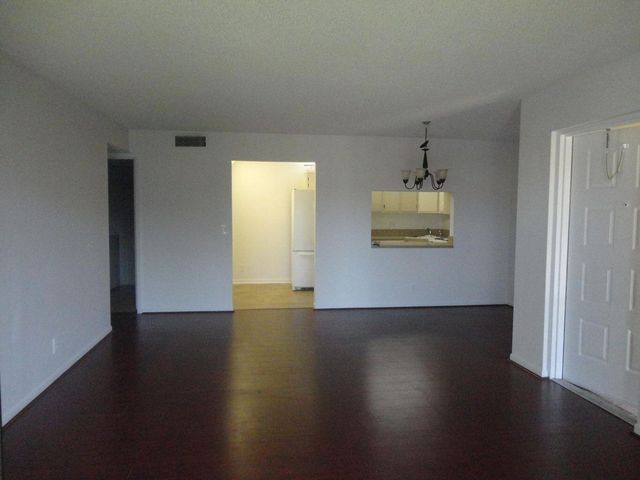 714 Sunny Pine Way C2, Greenacres, FL 33415
