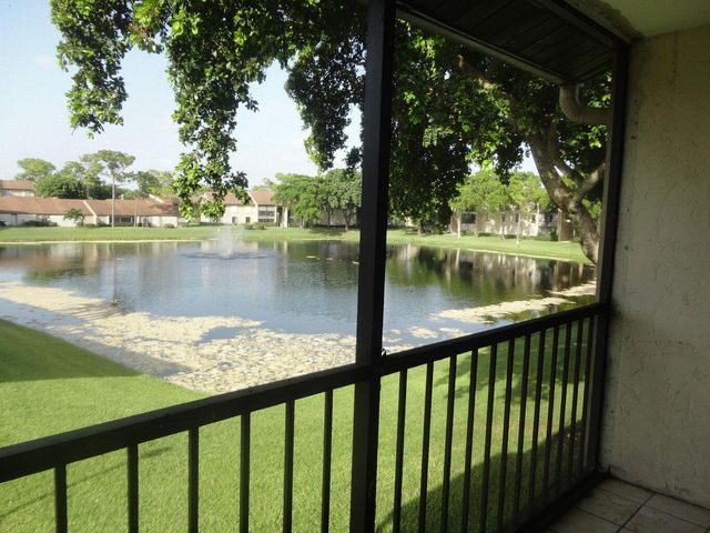 714 Sunny Pine Way C2, Greenacres, FL 33415