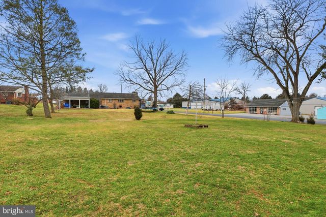 3570 CARLISLE RD, Dover, PA 17315