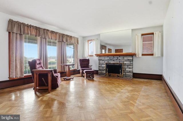 3570 CARLISLE RD, Dover, PA 17315