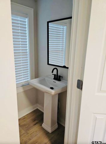 402 W Pine, Overton, TX 75684