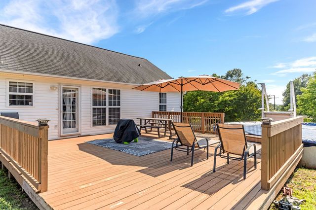 266 Crooked Tree Drive, Inman, SC 29349