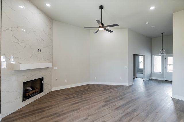 808 W Kelley Ann Street, Siloam Springs, AR 72761