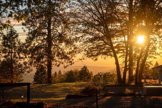 14990 Willow Glen Rd, Brownsville, CA 95919