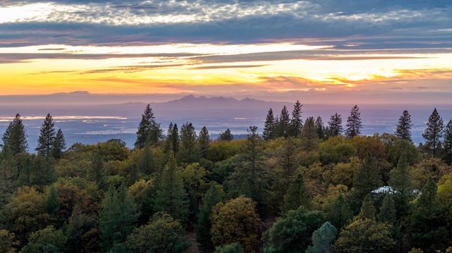 14990 Willow Glen Rd, Brownsville, CA 95919