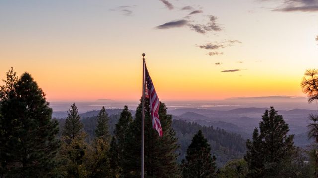 14990 Willow Glen Rd, Brownsville, CA 95919