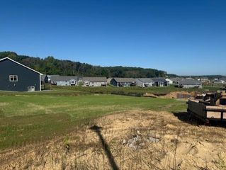 5092 Timber Bluff Dr, Eau Claire, WI 54701