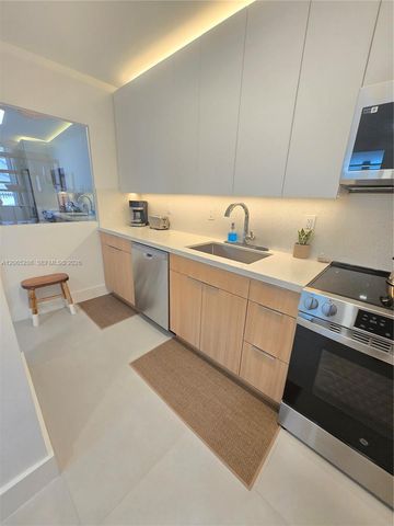100 Lincoln Road 931, Miami Beach, FL 33139