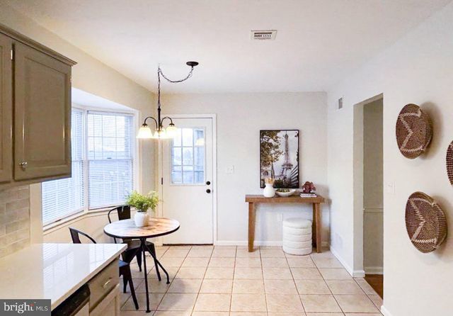 185 WYNTRE BROOKE DR, York, PA 17403