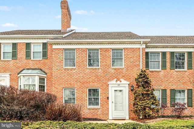 185 WYNTRE BROOKE DR, York, PA 17403