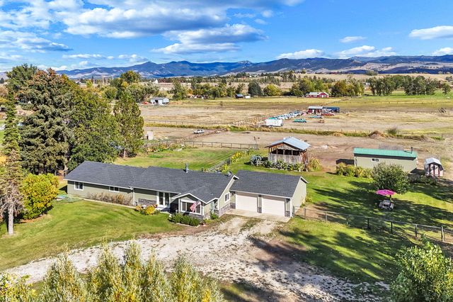 428 Grantsdale Road, Hamilton, MT 59840