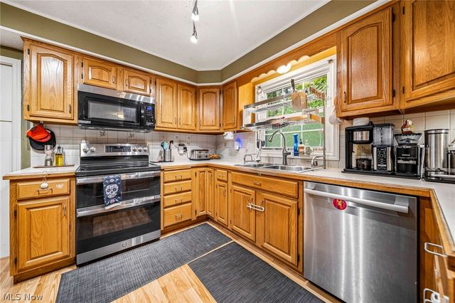 6453 Old Woods Road, Ashtabula, OH 44004