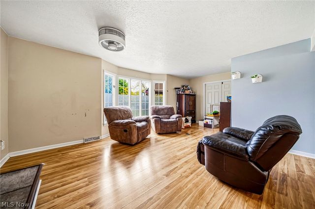 6453 Old Woods Road, Ashtabula, OH 44004