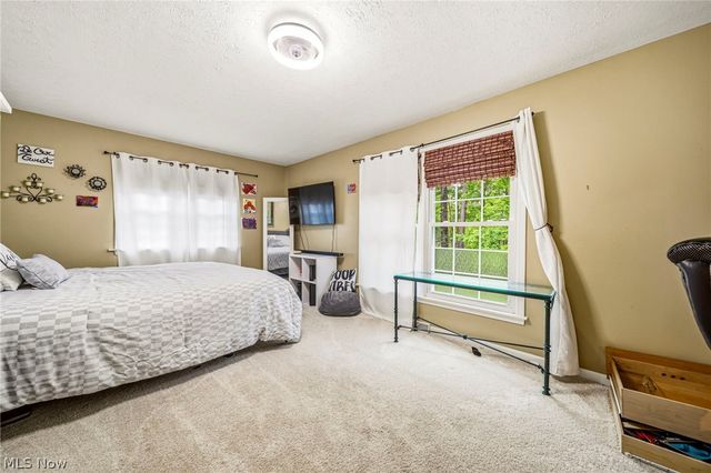 6453 Old Woods Road, Ashtabula, OH 44004