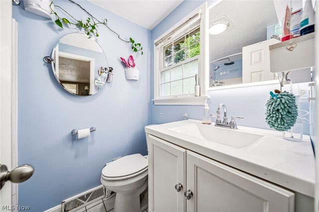 6453 Old Woods Road, Ashtabula, OH 44004