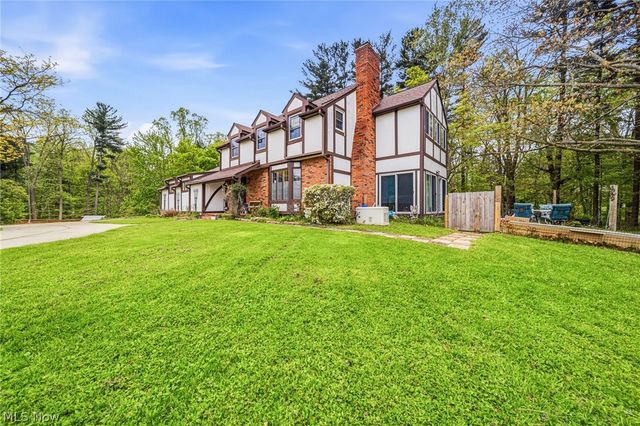 6453 Old Woods Road, Ashtabula, OH 44004
