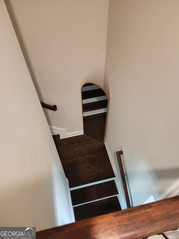 512 Via Secco Lane, Suwanee, GA 30024