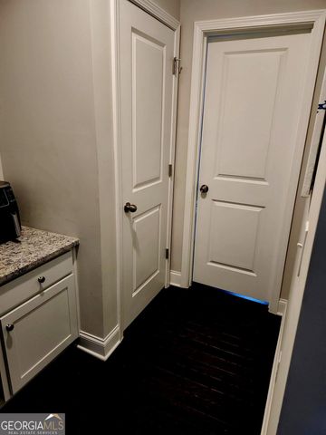 512 Via Secco Lane, Suwanee, GA 30024