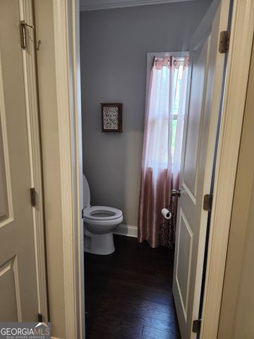 512 Via Secco Lane, Suwanee, GA 30024
