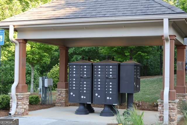 512 Via Secco Lane, Suwanee, GA 30024