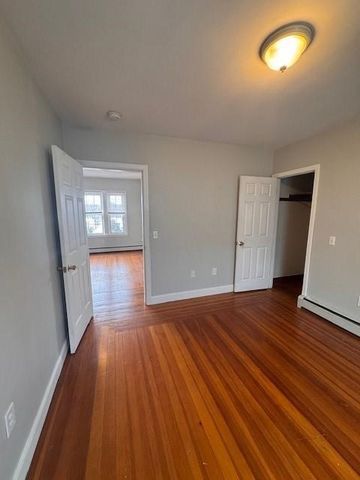 17 Sixth Street 2, Providence, RI 02906